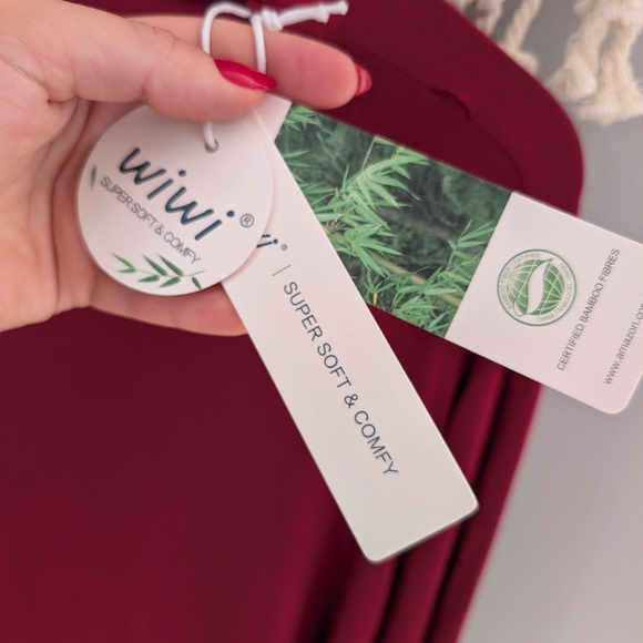 2/$20 Red Women's Top Bamboo Nwt Long Sleeve Xxl - Picture 3 of 4